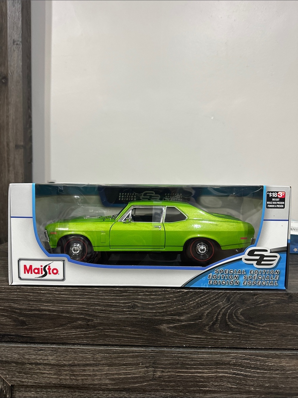 Maisto Green Die-Cast Muscle Car - Special Edition